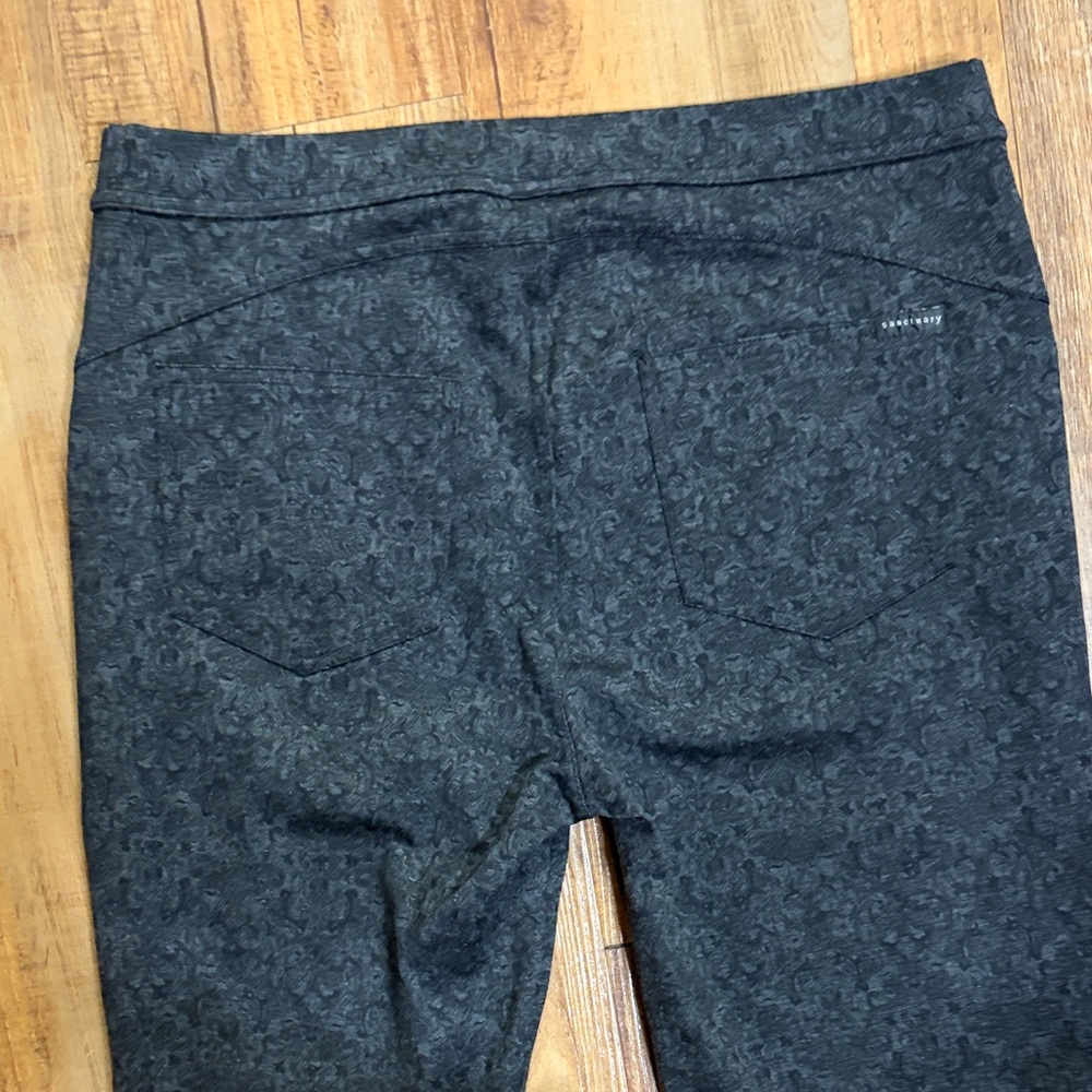 Gray Patterned Leggings - image 5